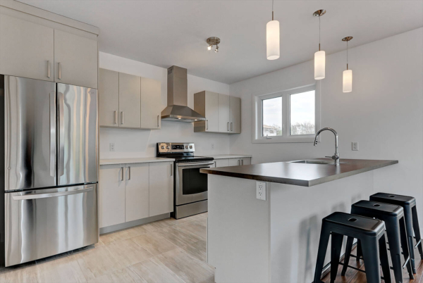 Cuisine avec îlot - Blanc