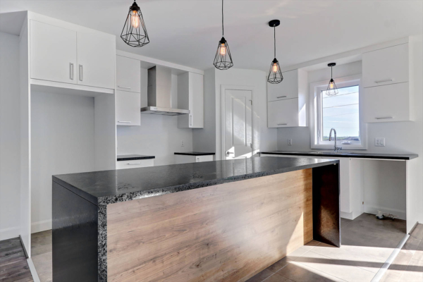 Cuisine en L - Blanc-noir et blanc